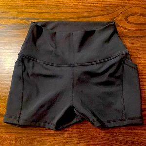 EUC Violate the Dress Code Scrunch-Butt Black Athletic Shorts Size Small